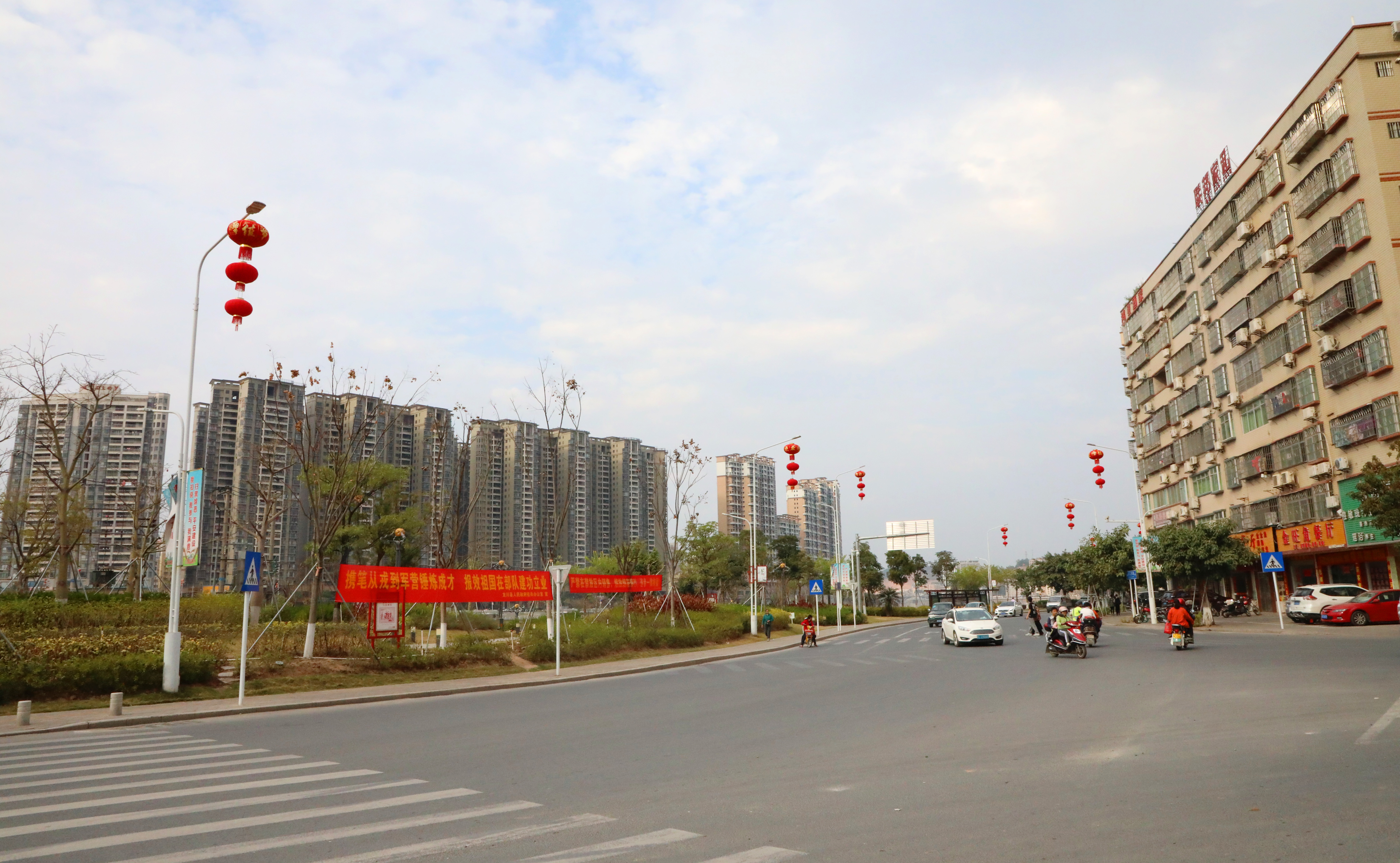 【网络中国节·春节】"扮靓"迎新春!这样的龙川县城谁人不爱